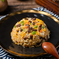 ARROZ FRITO CANTONÉS CON WAGYU