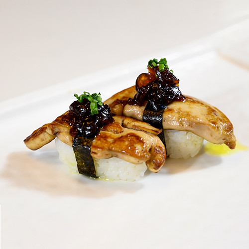 FOIE FLAMEADO CON CEBOLLA CARAMELIZADA
